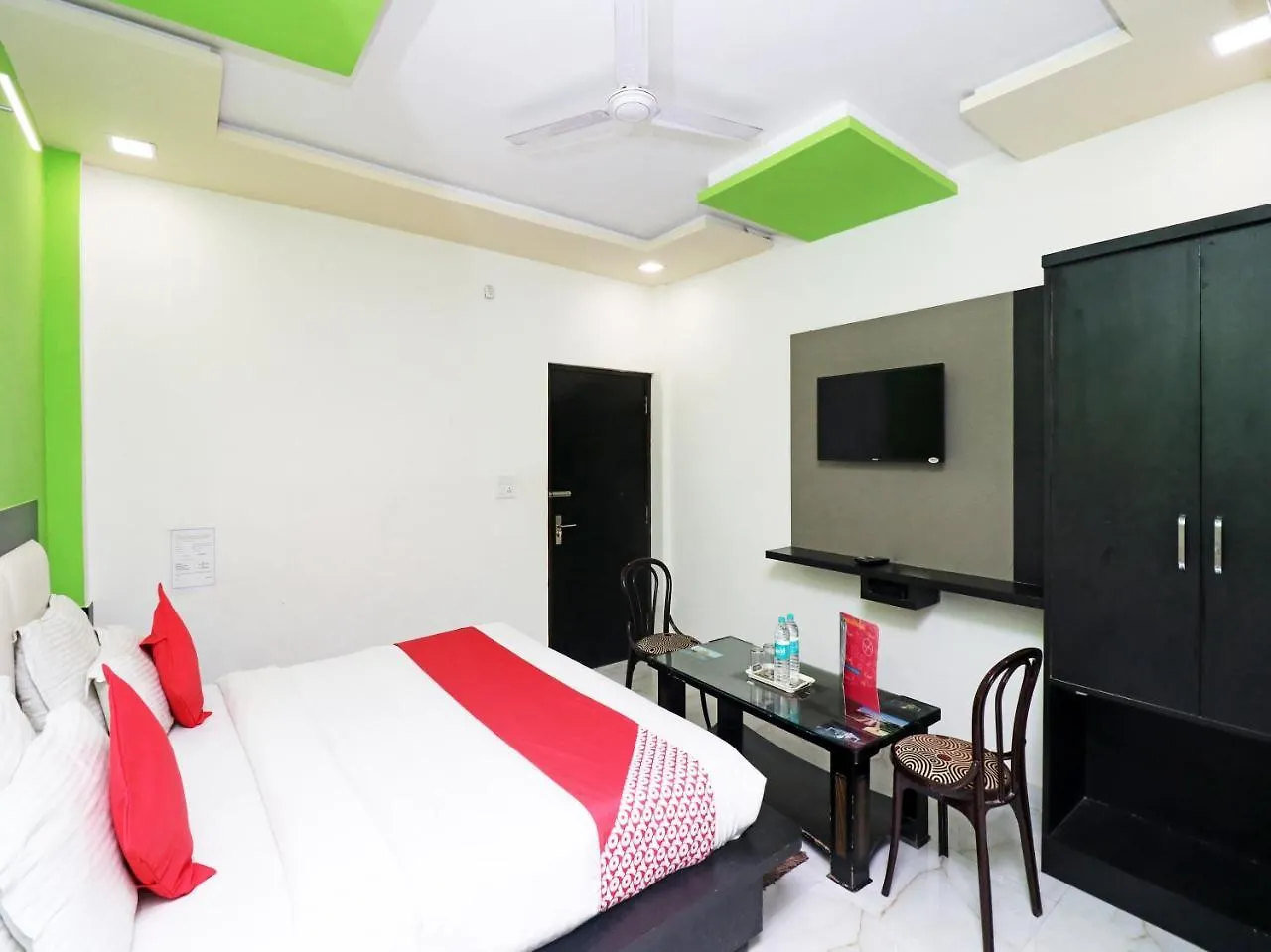 Πανσιόν Aaradhya Residency Ξενοδοχείο Agra