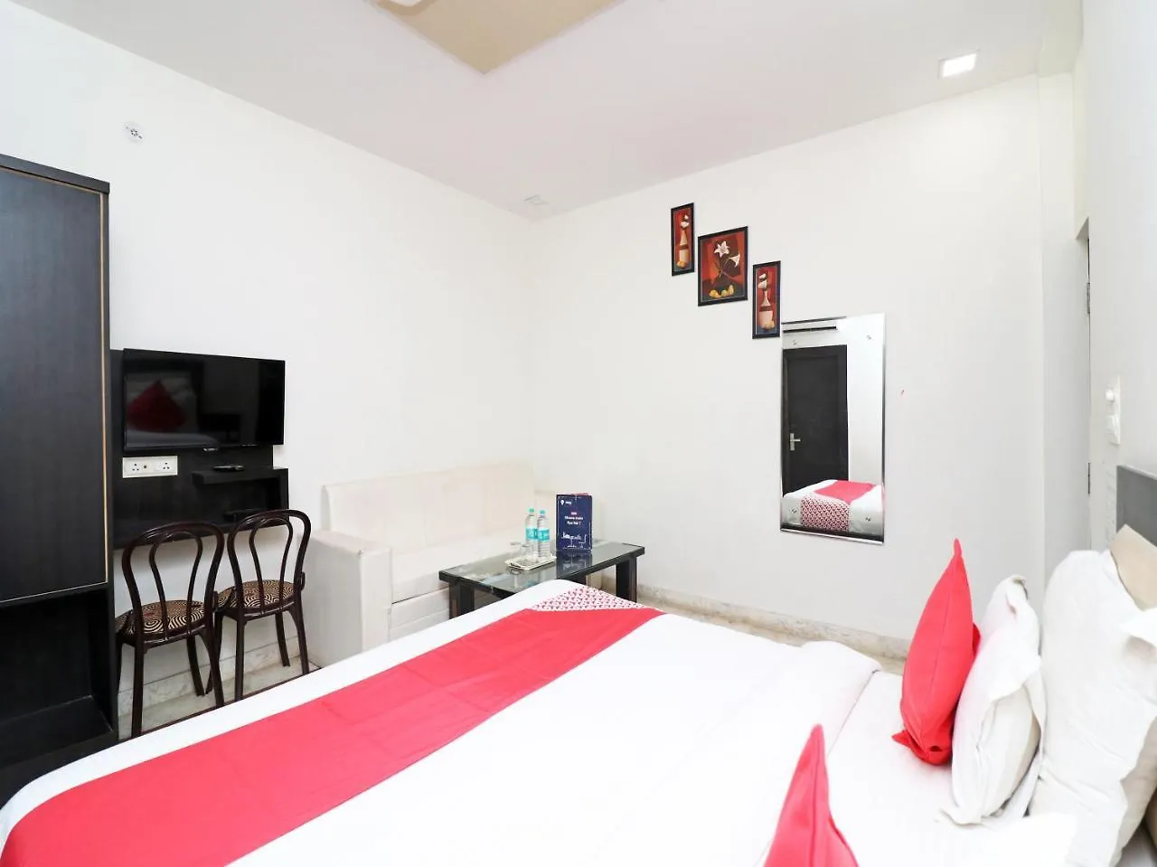Aaradhya Residency Hotel Agra  2*, Agra (Uttar Pradesh)