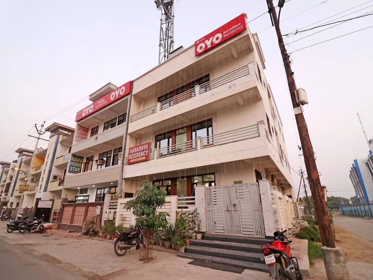 Aaradhya Residency Ξενοδοχείο Agra  2*, Agra (Uttar Pradesh) Ινδία
