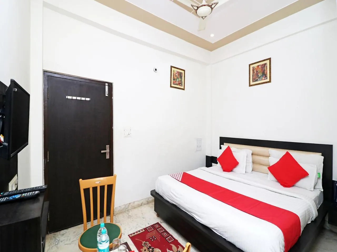 Aaradhya Residency Ξενοδοχείο Agra  Ινδία