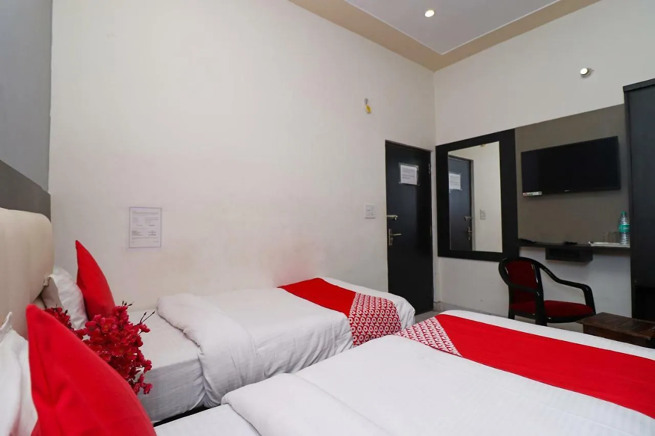 Aaradhya Residency Hotel Agra  Guest house Agra (Uttar Pradesh)