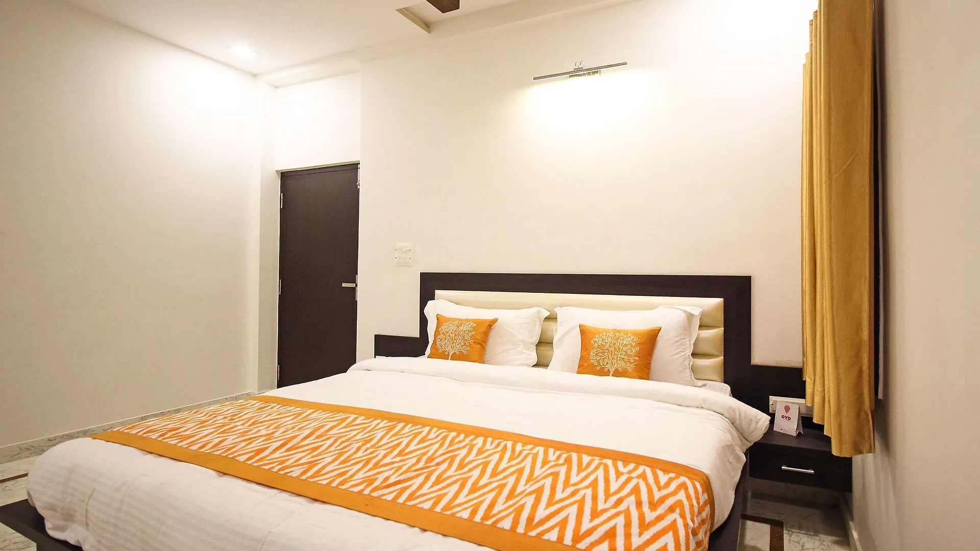 Aaradhya Residency Hotel Agra  Guest house